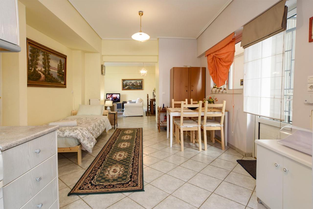 Mother'S House Athene Buitenkant foto